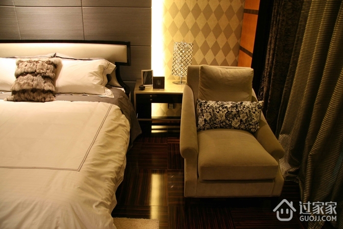新古典装饰效果图卧室床头设计