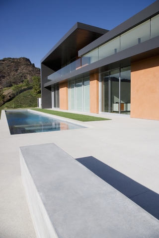 现代简约风别墅设计图室外泳池
