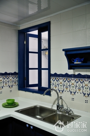 简约地中海风装饰厨房窗户
