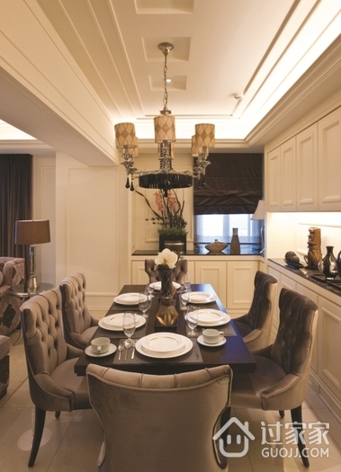 三室两厅新古典魅力住宅欣赏餐厅设计