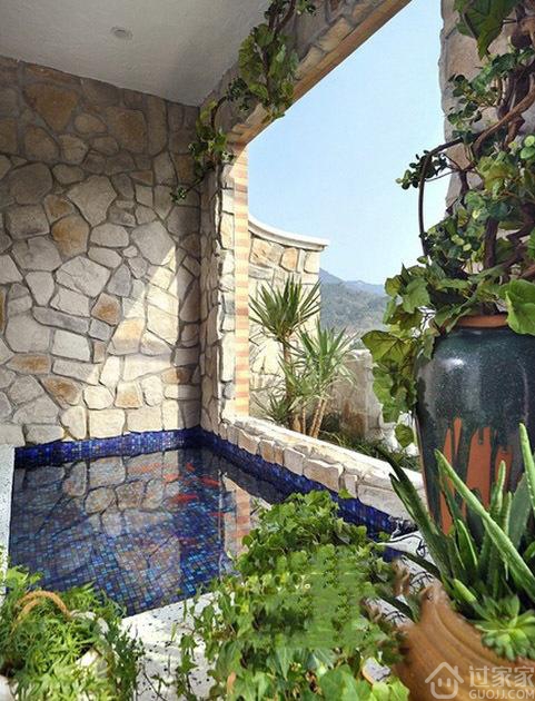 地中海风格复式，阳台改建个性游泳池