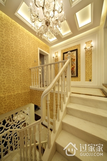 欧式风格别墅效果楼梯设计