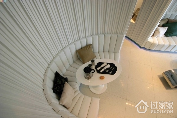 白色现代风住宅案例欣赏客厅摆件