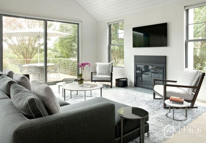 117平白色现代住宅欣赏客厅设计