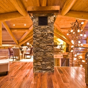 全木质美式别墅欣赏客厅效果