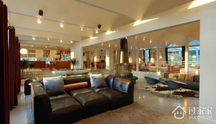 复式现代住宅设计图客厅真皮沙发