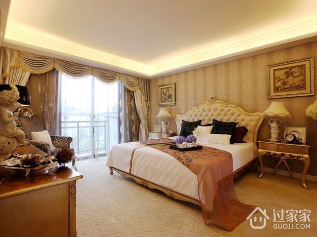奢华欧式古典三居室欣赏卧室