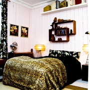 大胆用色的北欧一居室欣赏卧室
