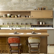 现代风格别墅日式餐桌