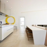 白色现代顶级别墅欣赏厨房