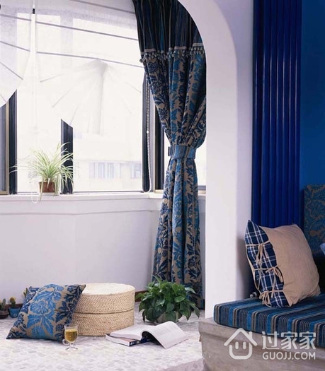 蓝色地中海住宅设计欣赏卧室窗户