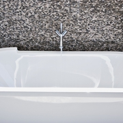 现代简约风别墅设计图白色浴缸