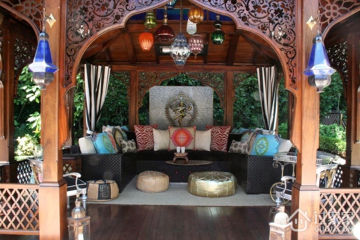 东南亚风格别墅装饰效果图欣赏阳台