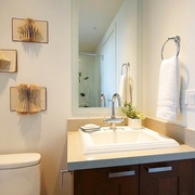 白色质感两居室公寓欣赏洗手间
