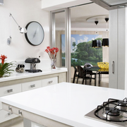 白色简约两居室设计欣赏厨房