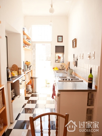 优雅木质简约小公寓欣赏厨房