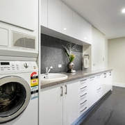 现代风格住宅效果赏析洗衣间