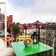 62平整洁北欧公寓欣赏阳台设计