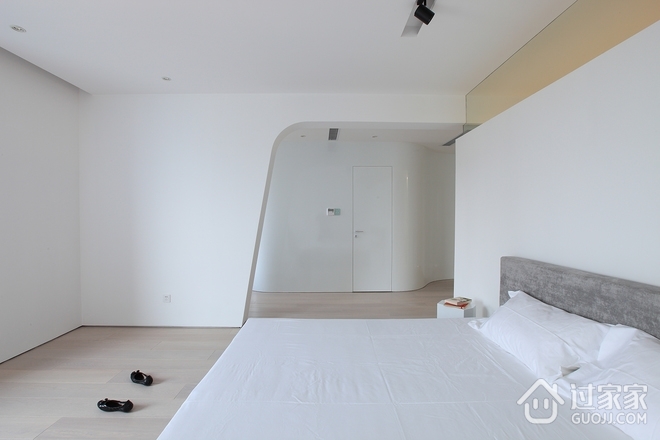 230平白色现代风别墅欣赏卧室过道设计