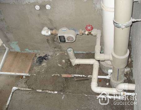 卫生间水管安装及漏水问题处理