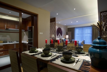 雅致中式三居室案例欣赏餐厅餐桌设计