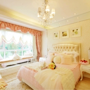 80平米浪漫婚房欣赏卧室飘窗