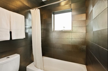 120平极简三居室欣赏卫生间设计