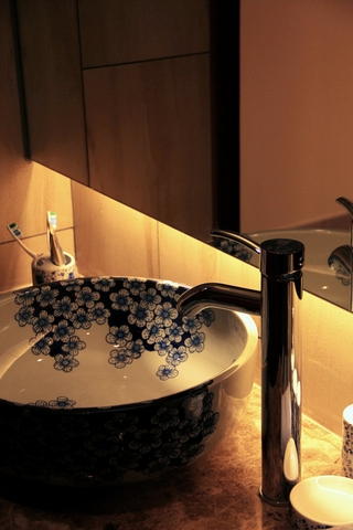 中式稳重深色住宅欣赏洗手间