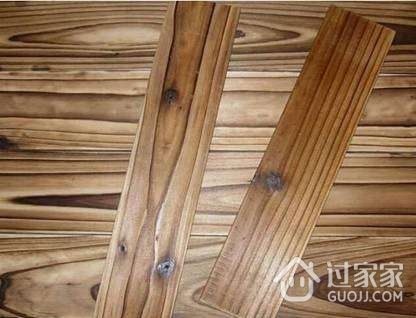 木材表面刷清漆基层刮腻子