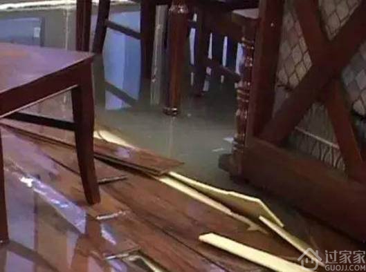 深圳暴雨后，如何挽救打湿受潮、浸泡发霉的家具?