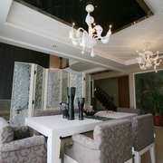现代别墅装饰餐桌
