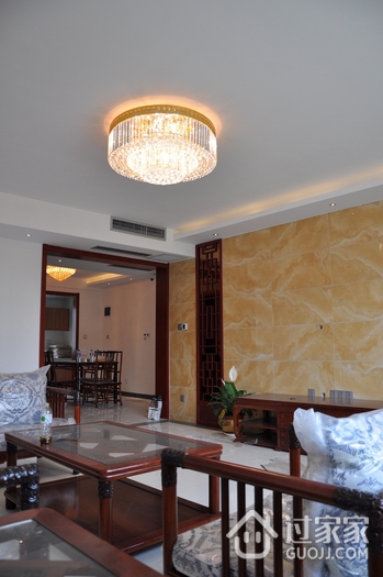 白色新中式风格住宅欣赏客厅效果