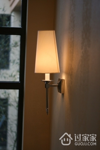 现代风样板间套图卧室灯具