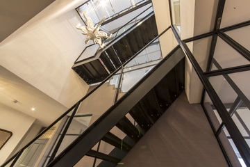 时尚现代复式楼欣赏楼梯间设计