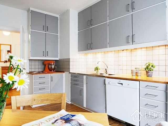 纯木色78平简约两居室欣赏厨房设计