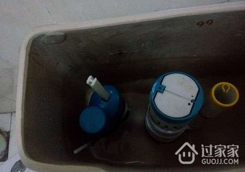 马桶水箱漏水原因及解决方法