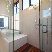 现代住宅设计效果套图欣赏淋浴间