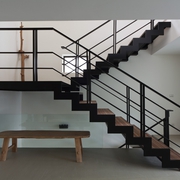 现代简约复式公寓楼梯