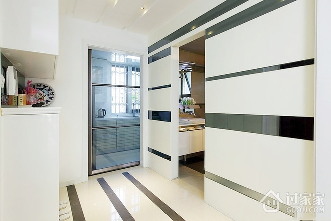 76平白色现代两居室欣赏卫生间
