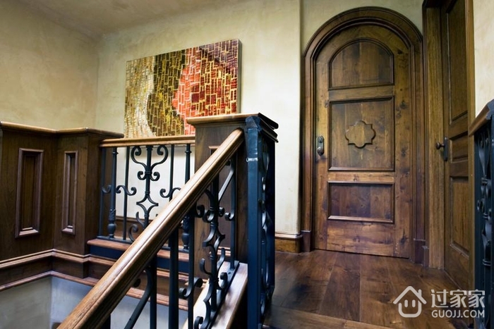美式风格别墅设计套图赏析楼梯