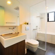93平绿色自然住宅欣赏卫生间设计
