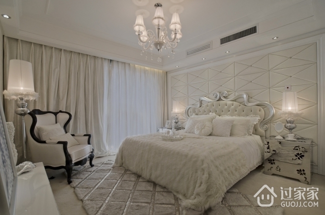 洁白欧式时尚复式欣赏卧室设计