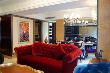 欧式新古典住宅客厅红色沙发