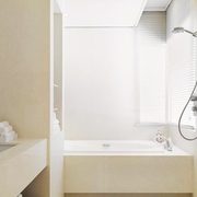 白色雅致简约二居室欣赏卫生间设计