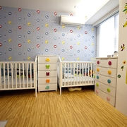 简约白色住宅空间套图儿童房