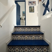 白色地中海住宅欣赏楼梯间