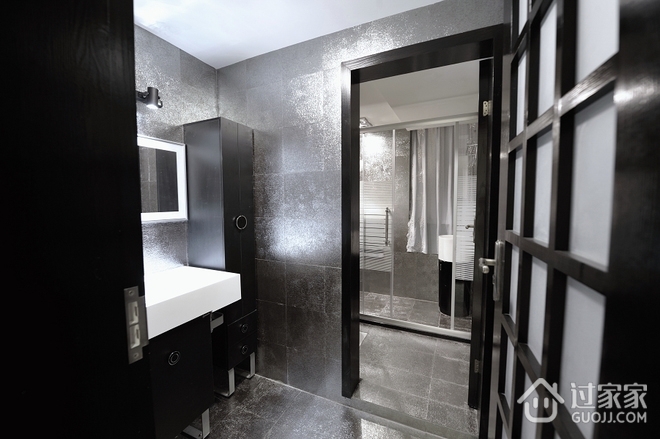 个性舒适现代三居室欣赏洗手间
