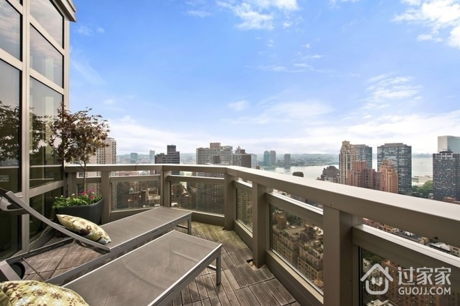 顶层124平现代公寓欣赏阳台设计