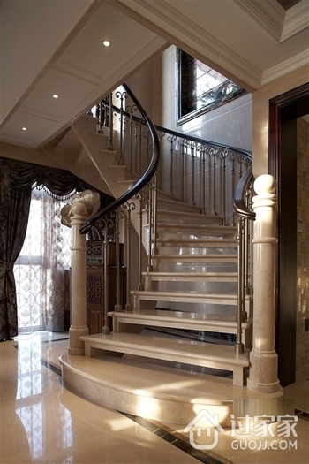 新古典别墅设计楼梯