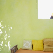 现代简约风别墅设计图绿色背景墙图片
